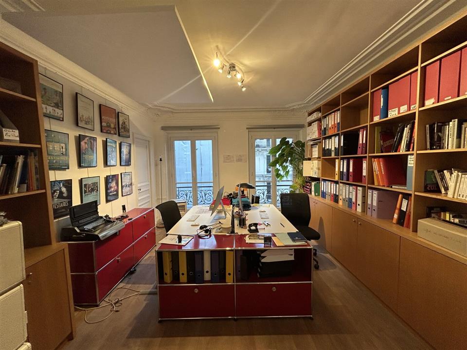 Bureau Location 75010 PARIS 19 RUE BEAUREPAIRE