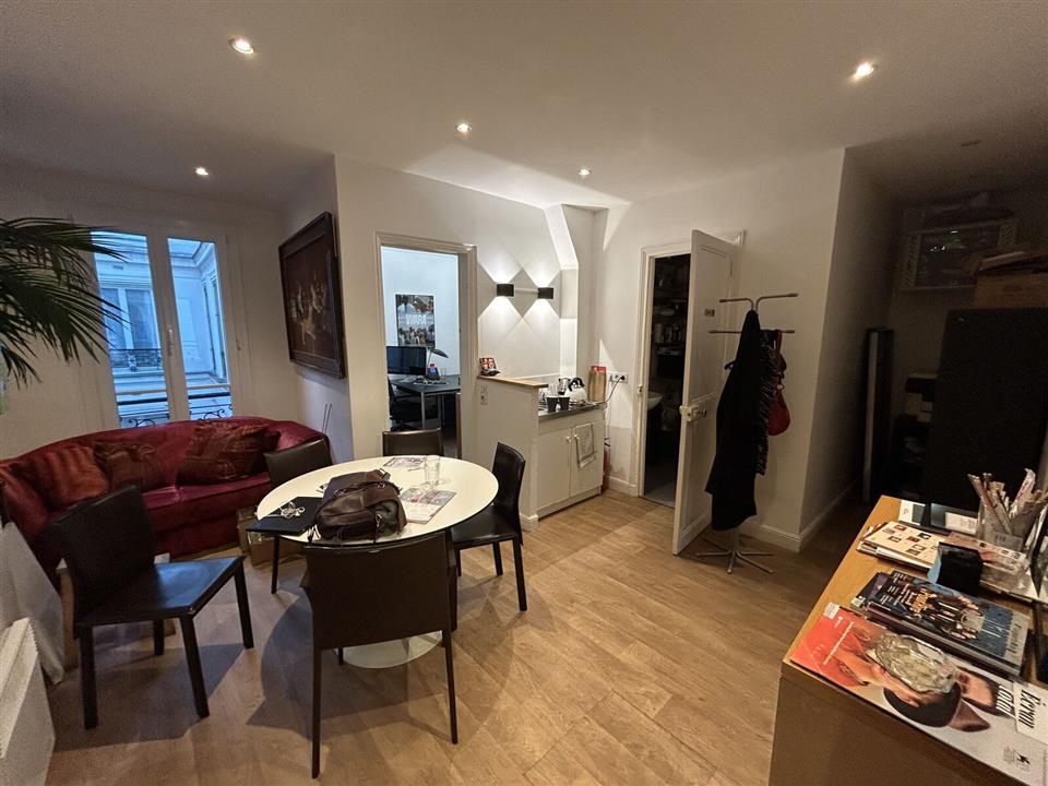 Bureau Location 75010 PARIS 19 RUE BEAUREPAIRE