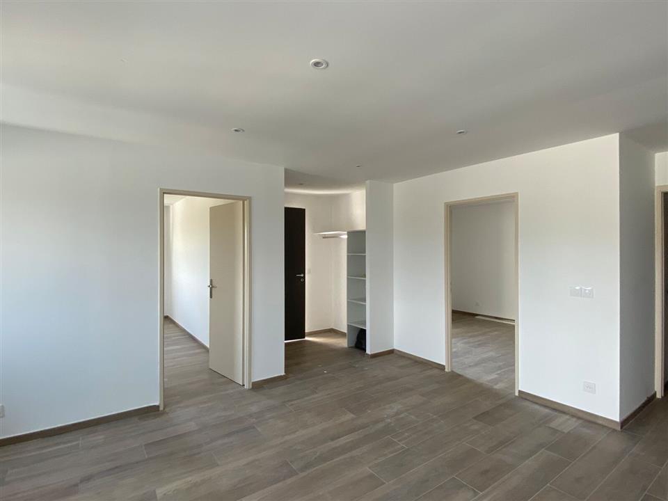 Bureau Location 34110 MIREVAL