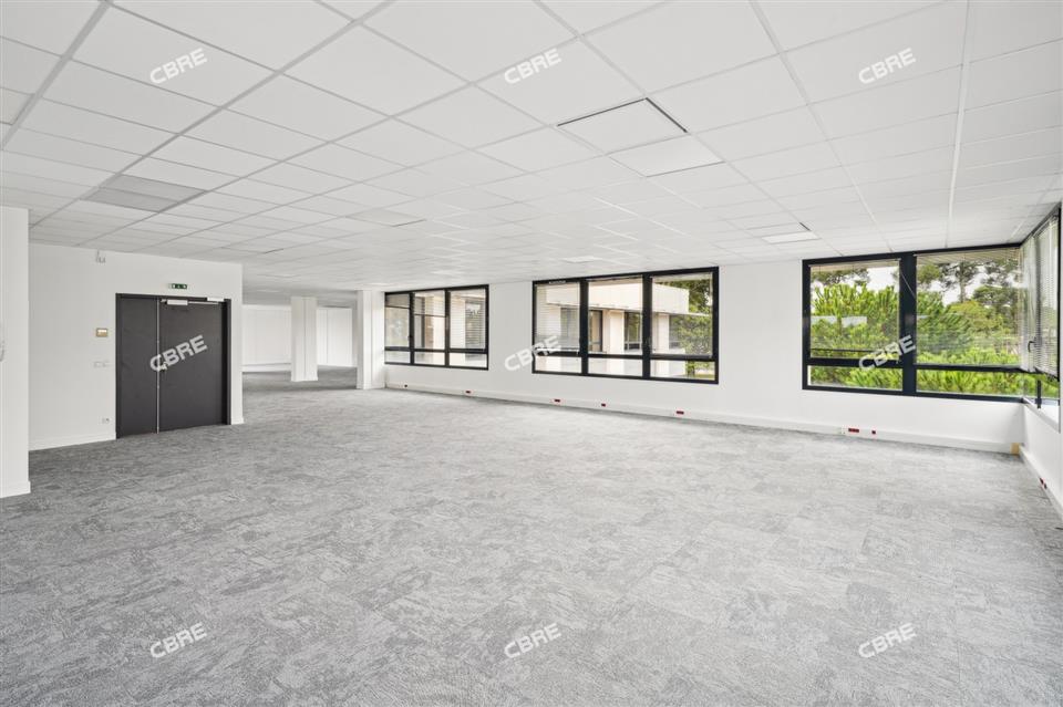 Bureau Location 33700 MERIGNAC 77 AVENUE DU PRESIDENT JOHN FITZGERALD KENNEDY