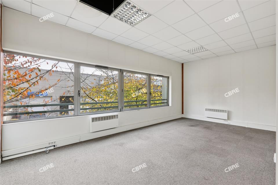 Local d'activités Location 93350 LE BOURGET