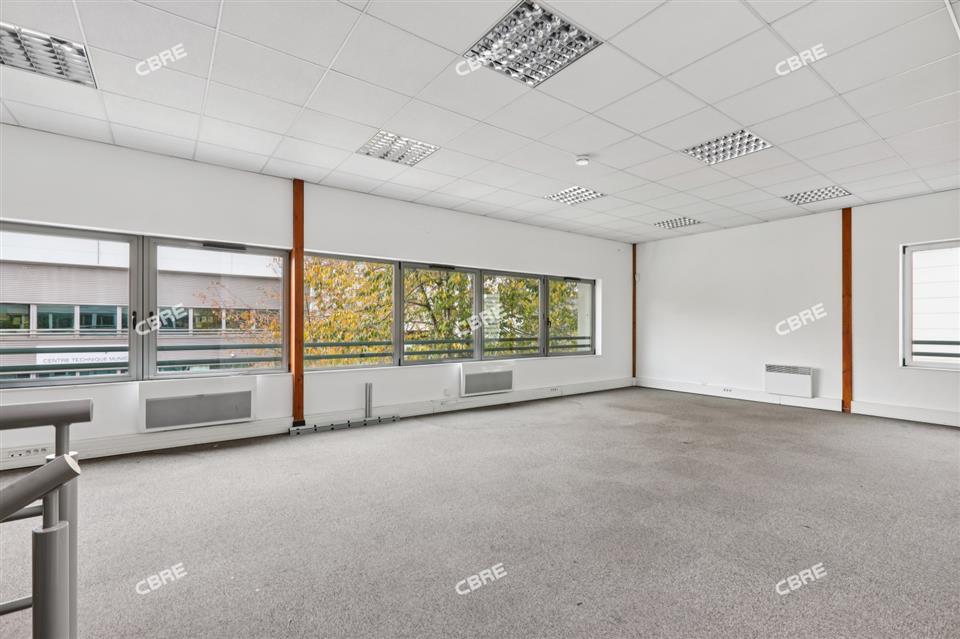 Local d'activités Location 93350 LE BOURGET