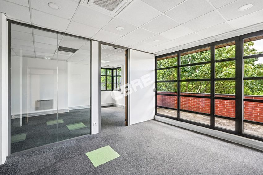 Bureau Location 78280 GUYANCOURT