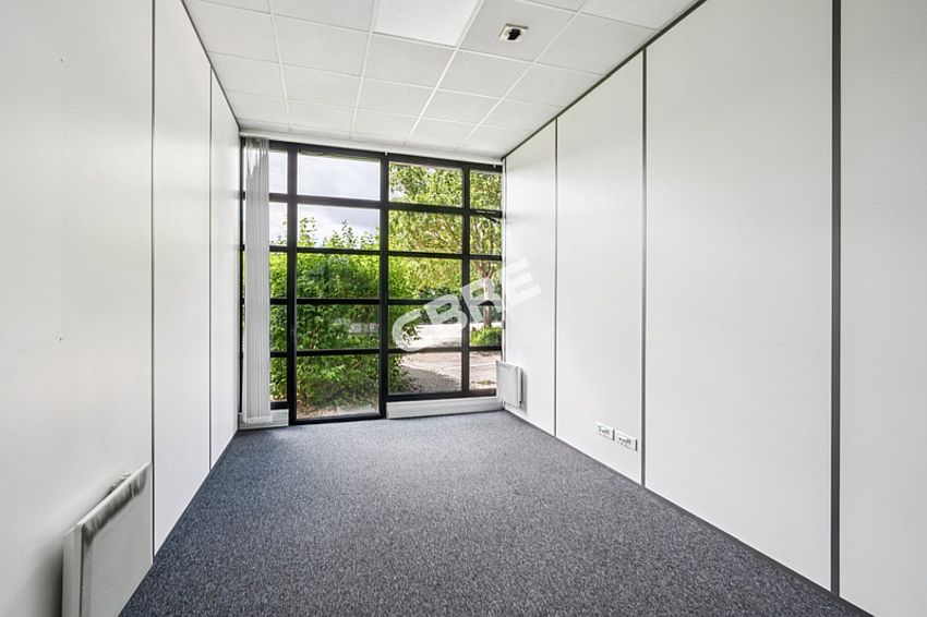 Bureau Location 78280 GUYANCOURT