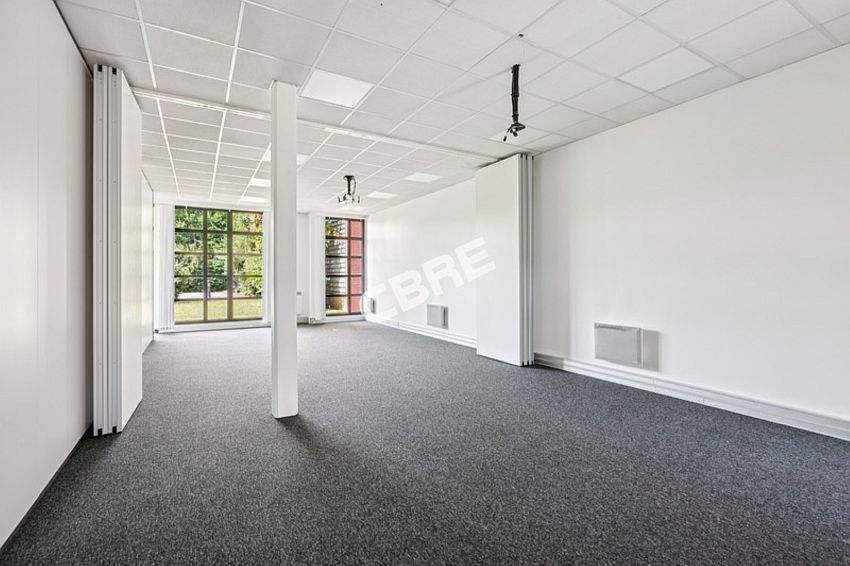 Bureau Location 78280 GUYANCOURT