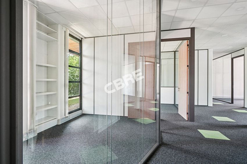 Bureau Location 78280 GUYANCOURT