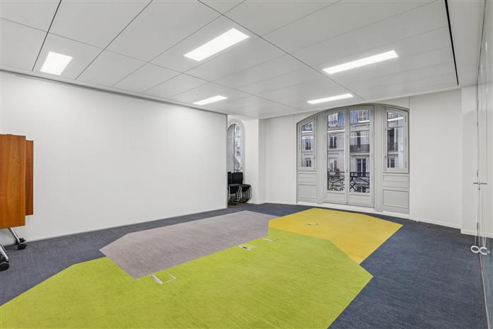 Bureau Location 75008 PARIS 20 RUE DE LA BAUME