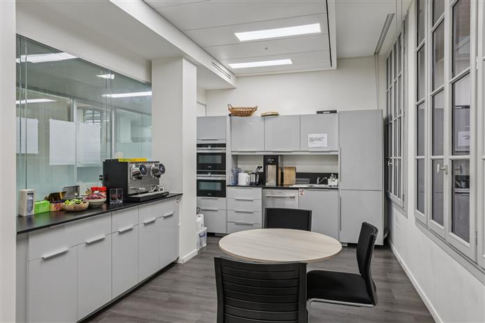 Bureau Location 75008 PARIS 20 RUE DE LA BAUME