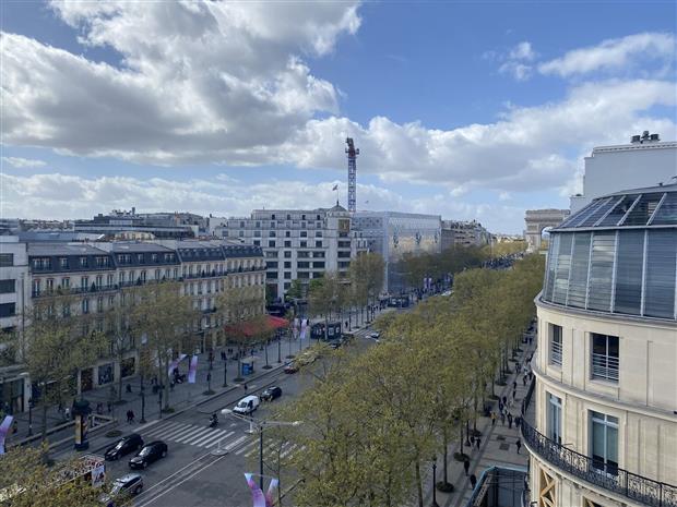 Bureau Location 75008 PARIS 92-98 AVENUE DES CHAMPS ELYSEES