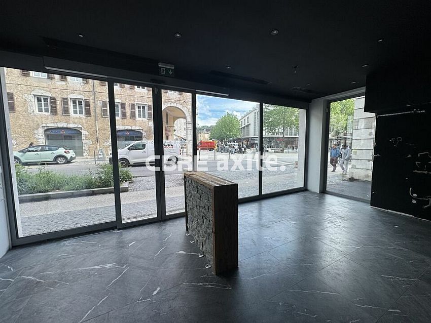 Commerce Location 73000 CHAMBERY