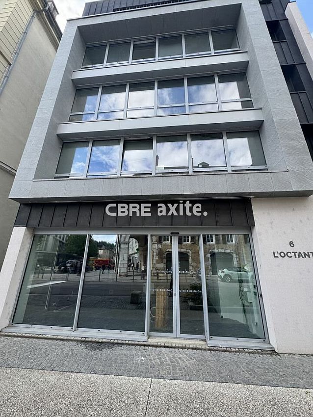 Commerce Location 73000 CHAMBERY