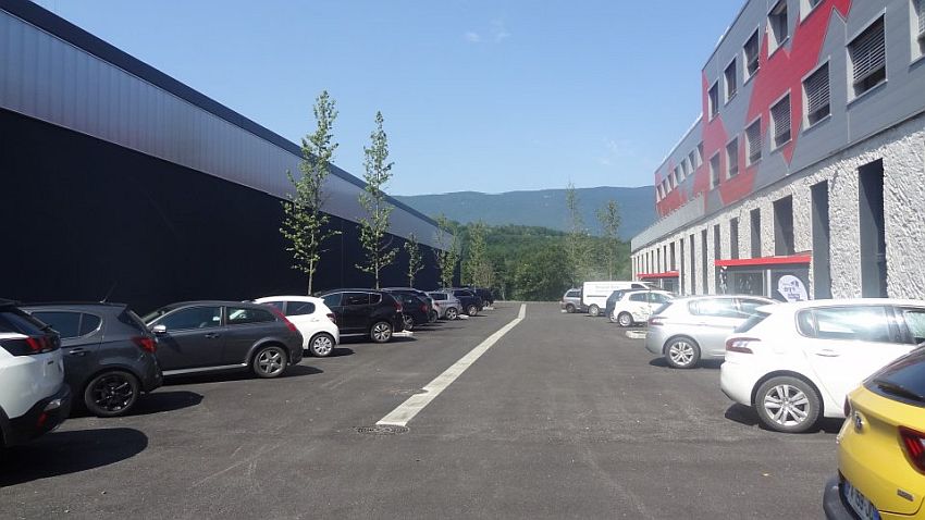 Local d'activités Location 73420 MERY