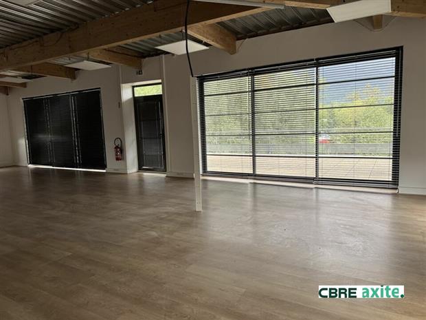 Bureau Location 73420 MERY