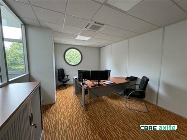 Bureau Location 73800 FRANCIN