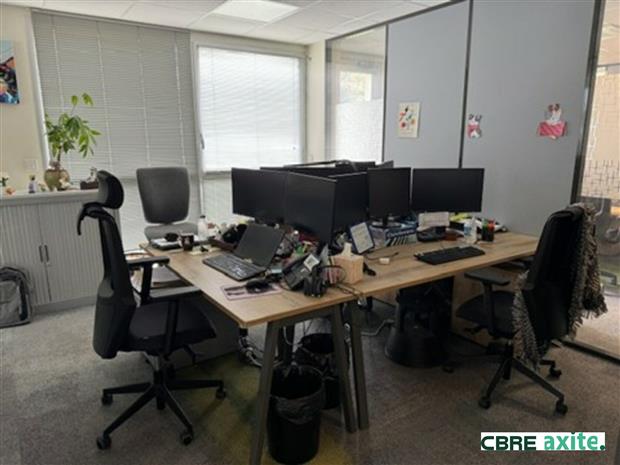 Bureau Location 73800 FRANCIN