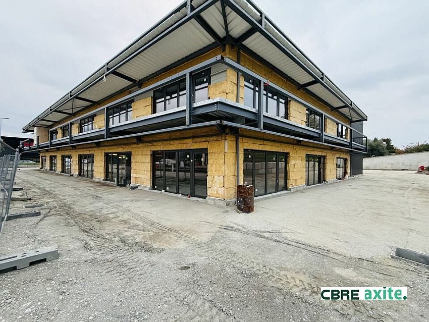 Commerce Vente 73800 LAISSAUD