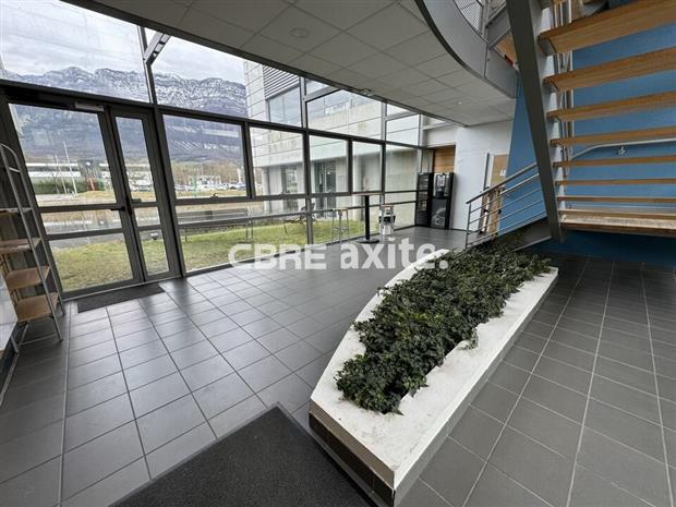 Bureau Location 73420 MERY