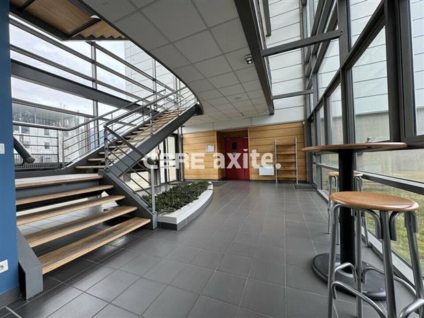 Bureau Location 73420 MERY