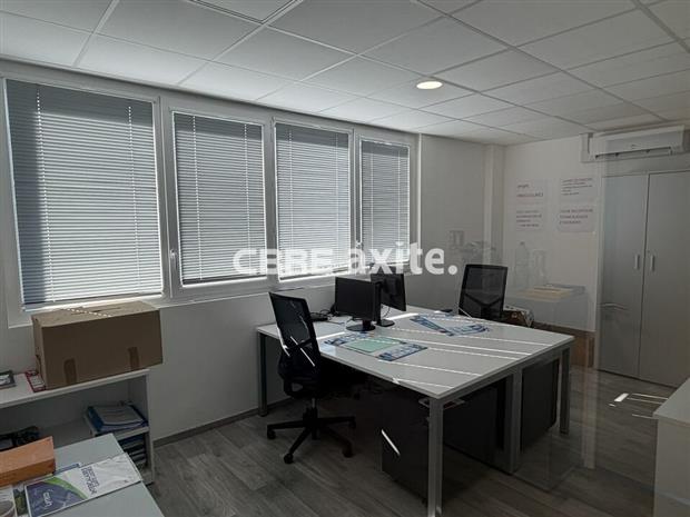 Local d'activités Location 73420 MERY