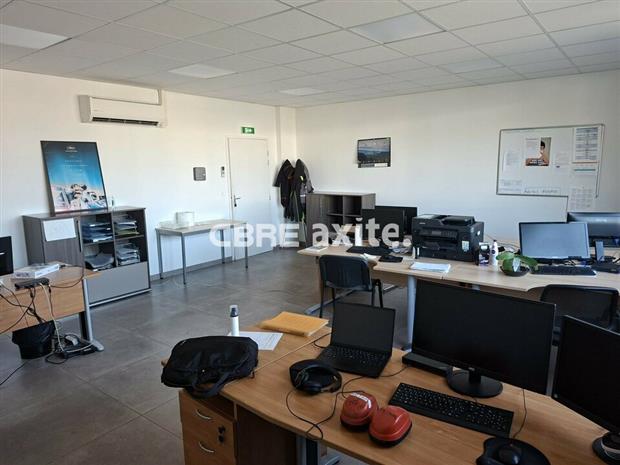 Local d'activités Location 73420 MERY