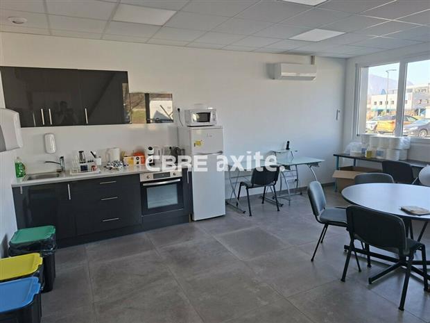 Local d'activités Location 73420 MERY