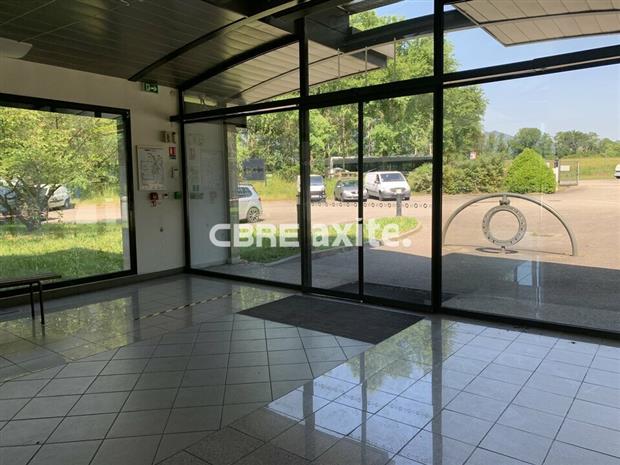 Bureau Location 73420 MERY