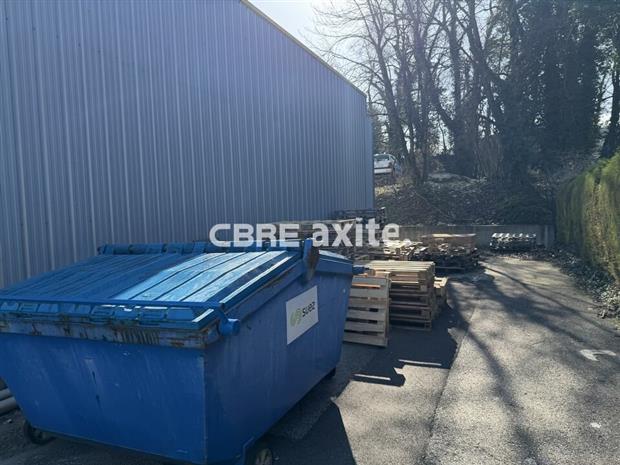 Commerce Location 73190 CHALLES-LES-EAUX