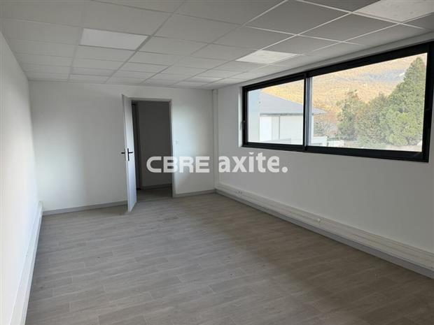 Commerce Location 73490 LA RAVOIRE