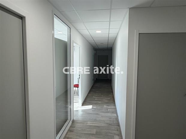 Local d'activités Location 73420 MERY