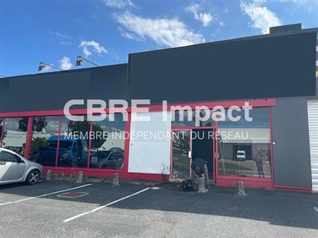 Commerce Location 10410 SAINT PARRES AUX TERTRES