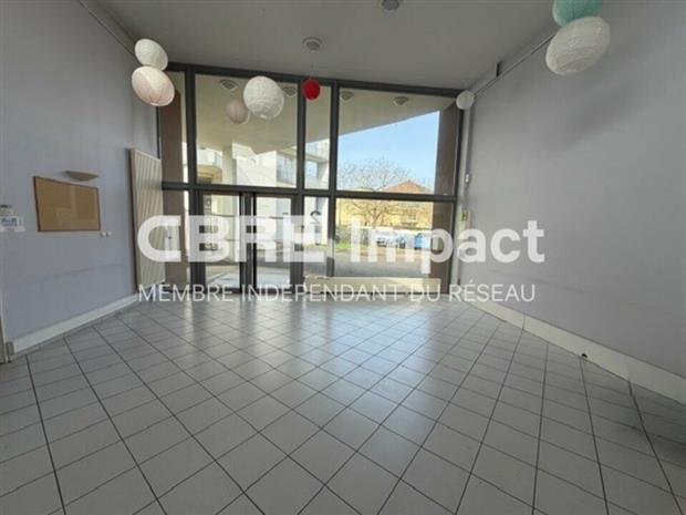 Commerce Location 21850 SAINT-APOLLINAIRE