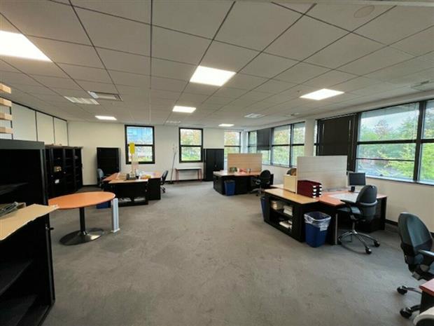 Bureau Location 51100 REIMS