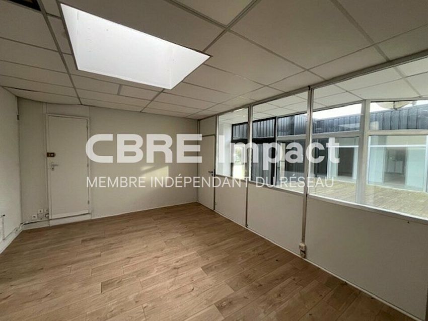 Commerce Location 51350 CORMONTREUIL