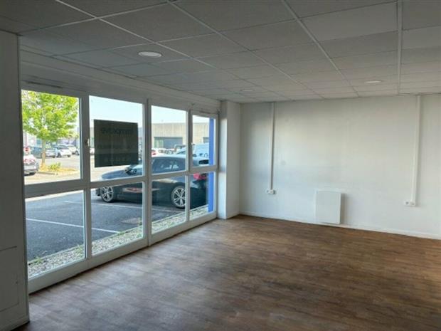 Local d'activités Location 51350 CORMONTREUIL