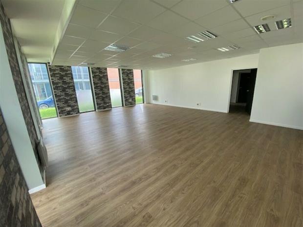 Bureau Location 51100 REIMS