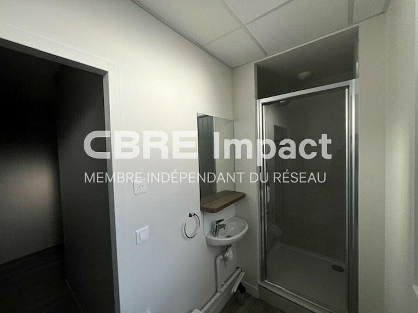 Commerce Location 51100 REIMS