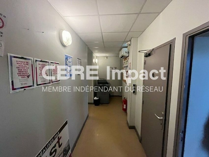 Local d'activités Location 51350 CORMONTREUIL