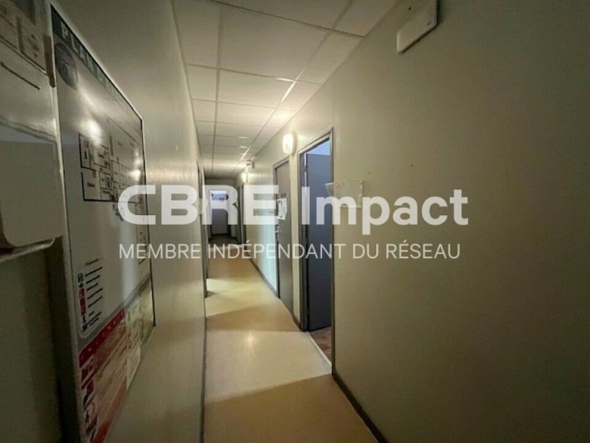 Local d'activités Location 51350 CORMONTREUIL