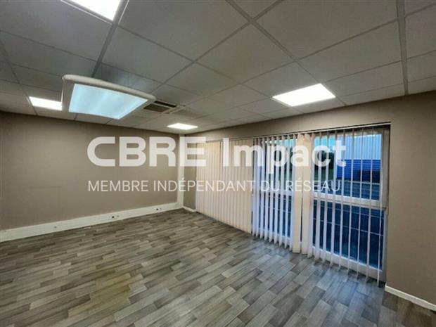 Local d'activités Location 51350 CORMONTREUIL