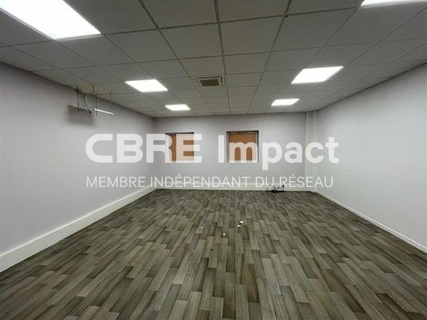 Local d'activités Location 51350 CORMONTREUIL