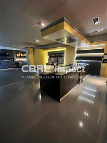 Commerce Location 71000 VARENNES LES MACON