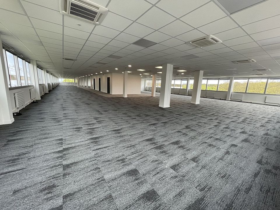 Bureau Location 95000 CERGY