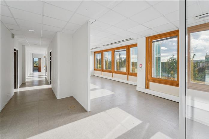Bureau Location 95000 CERGY