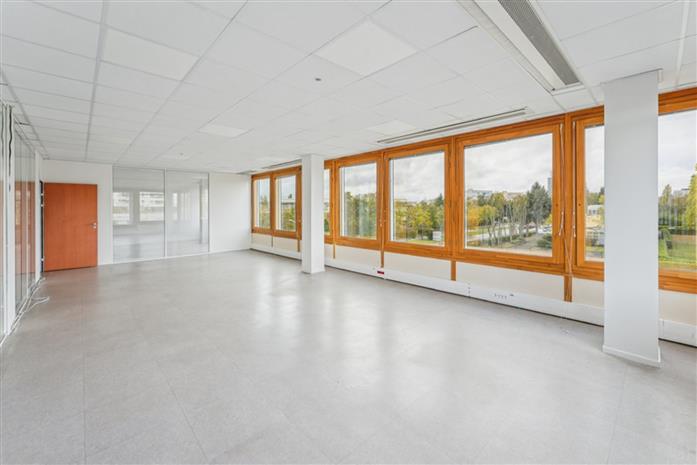 Bureau Location 95000 CERGY