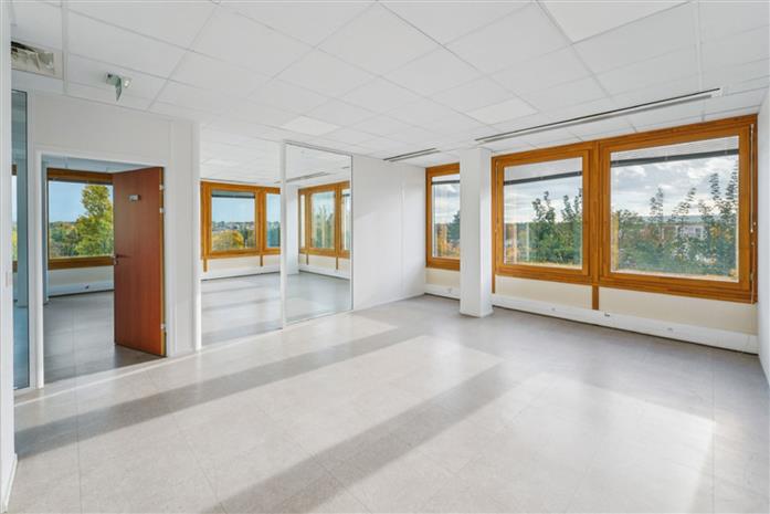 Bureau Location 95000 CERGY