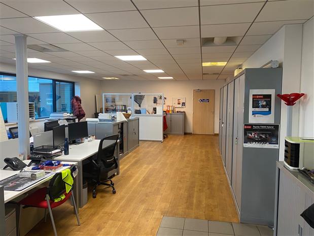 Local d'activités Location 92230 GENNEVILLIERS