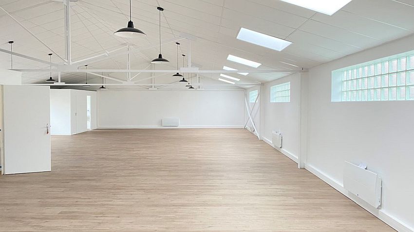 Local d'activités Location 93100 MONTREUIL