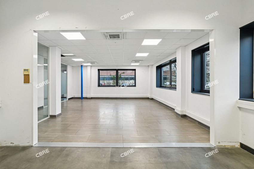 Local d'activités Location 94200 IVRY SUR SEINE
