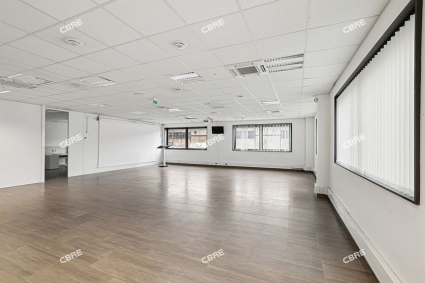 Local d'activités Location 94200 IVRY SUR SEINE
