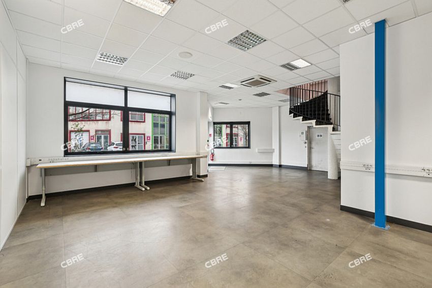 Local d'activités Location 94200 IVRY SUR SEINE